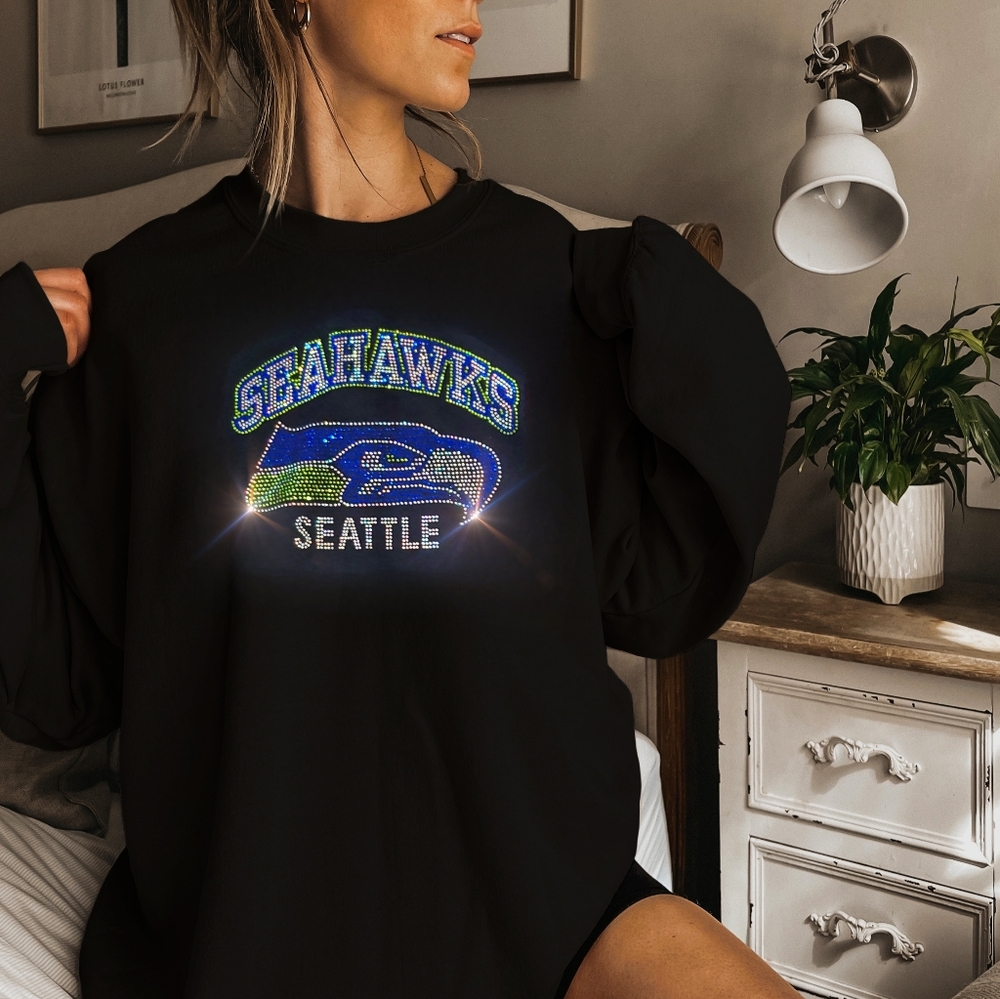 New Seattle Seahawks Bling UNISEX Rhinestone Crewneck Sweatshirt Size…